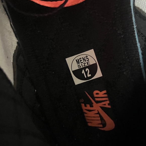 Air Jordan 1 High OG 'Hand Crafted
Size men 12 - Picture 6 of 6